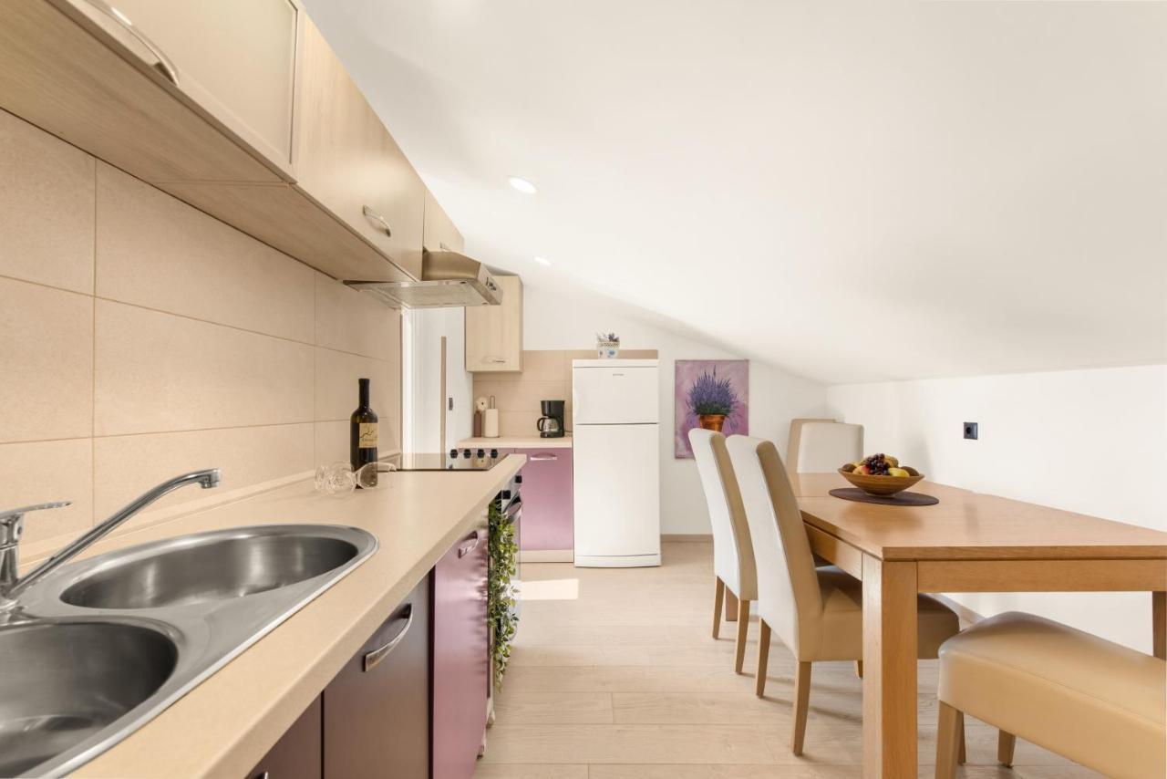 Apartman Dobrec Porec Exterior photo