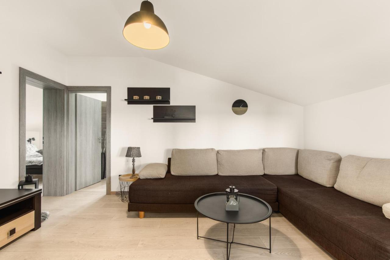 Apartman Dobrec Porec Exterior photo