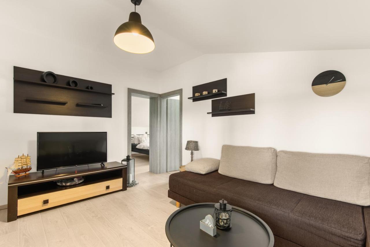 Apartman Dobrec Porec Exterior photo